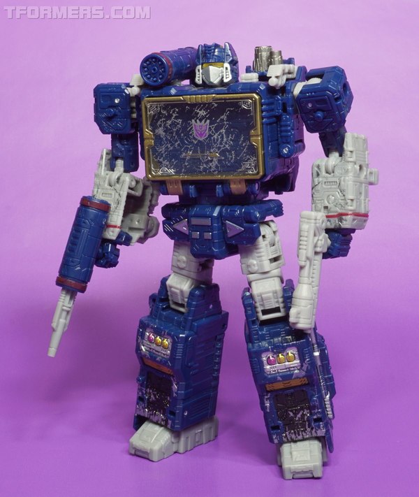 War For Cybertron Siege Soundwave Voyager Figure  (11 of 55)